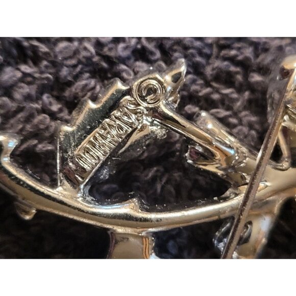 Vintage SARAH COVENTRY Accent Pin Brooch/Pendent Clear Rhinestone Mini Fleur AB - Picture 2 of 3